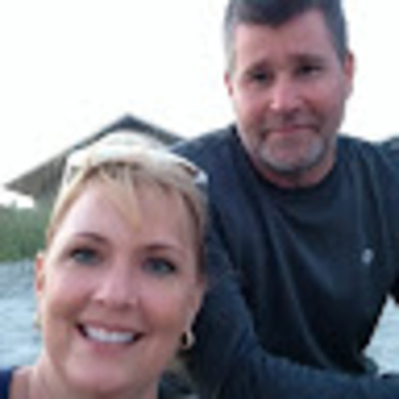 Meet your Posher, Laura - Picture 1 of 1